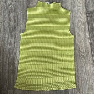 Vintage Nicola green plisse tank